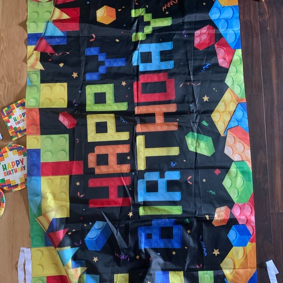 Lego bricks Party Supplies NEW Banner Plates Napkins Tablecovers - Picture 1 of 2
